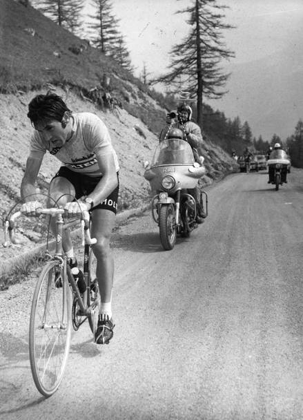Merckx rimonta e stacca Fuente nella salita al Monte Jafferau, arrivo della 14a tappa del Giro d&#39;Italia 1972 (Olympia)